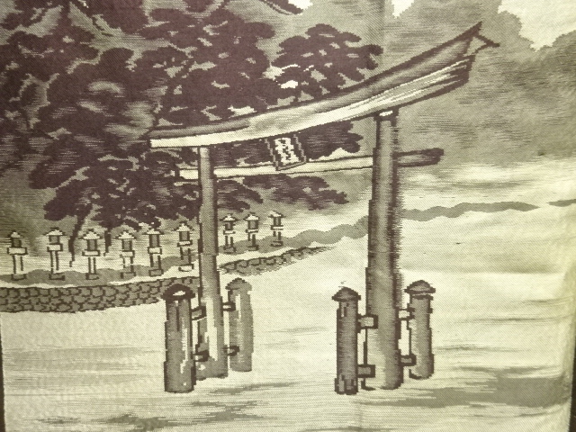 アンティーク　厳島神社模様織り出し緞子肩裏紋付羽二重男物羽織